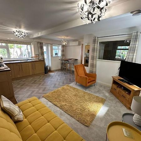 Thee Olde Cow Shed Cottingham, Central Location, 500 Meters From Cottingham Train Station, Close To Hull & Beverly, Free Parking & Wi-Fi , Entire Detached Property Exteriér fotografie